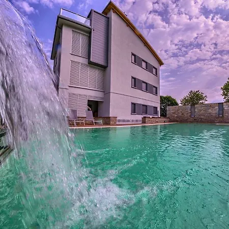 Rainbow Apartahotel Colico